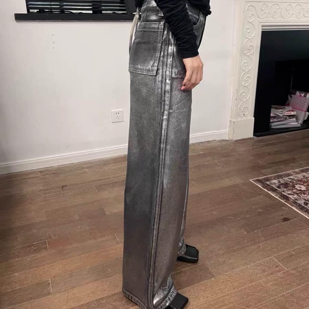 Designer Jeans - Picture 2 of 5